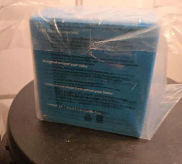 Amazon Echo Dot Alexa Never Used Or Hooked Up - Picture 6 of 7